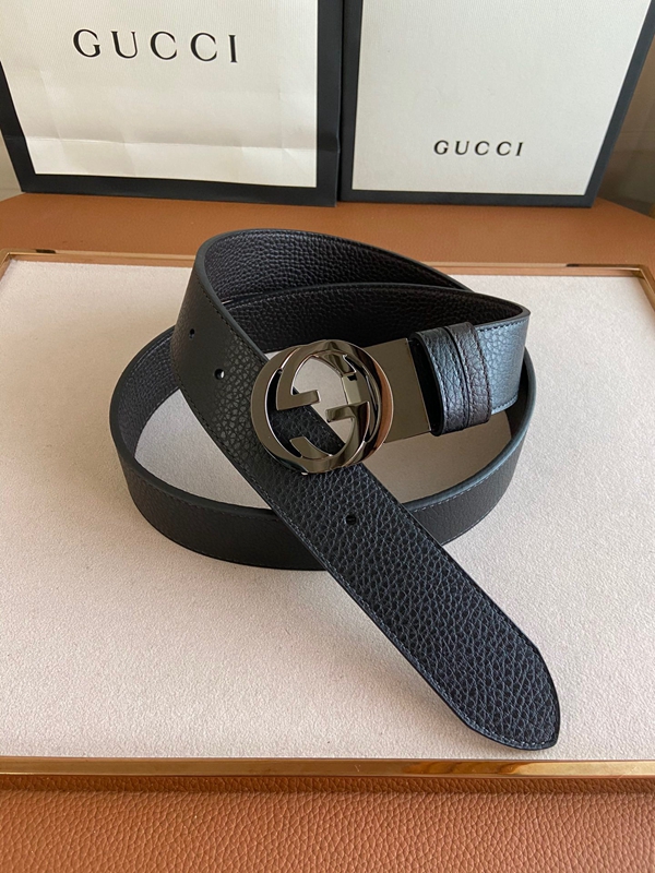 スーパーコピーグッチベルト背面デザイン